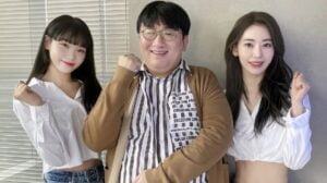 A shy smile between Bang Sihyuk, Sakura, and Chaewon…Way to go! "Welcome!"